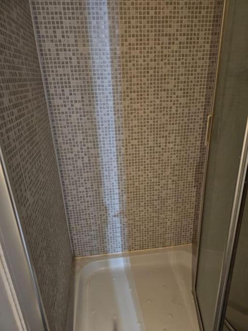 Big Double Room With Bathroom In 2 Bedroom Flat Kitchen Is Shared Harrow on the Hill Экстерьер фото