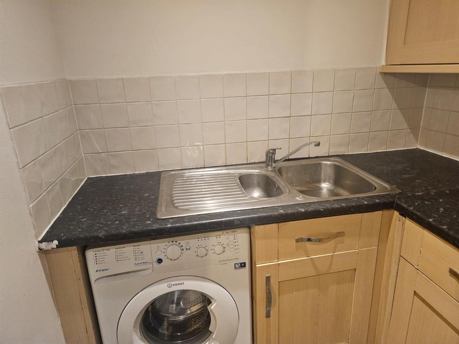 Big Double Room With Bathroom In 2 Bedroom Flat Kitchen Is Shared Harrow on the Hill Экстерьер фото